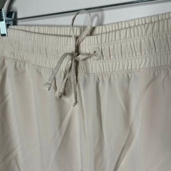 NWT Old Navy Wide Leg StretchTech Womens 2X Beige Pants Dry Quick Pockets Beachy - Picture 10 of 12